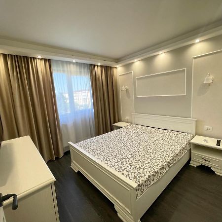White Residence Craiova Buitenkant foto