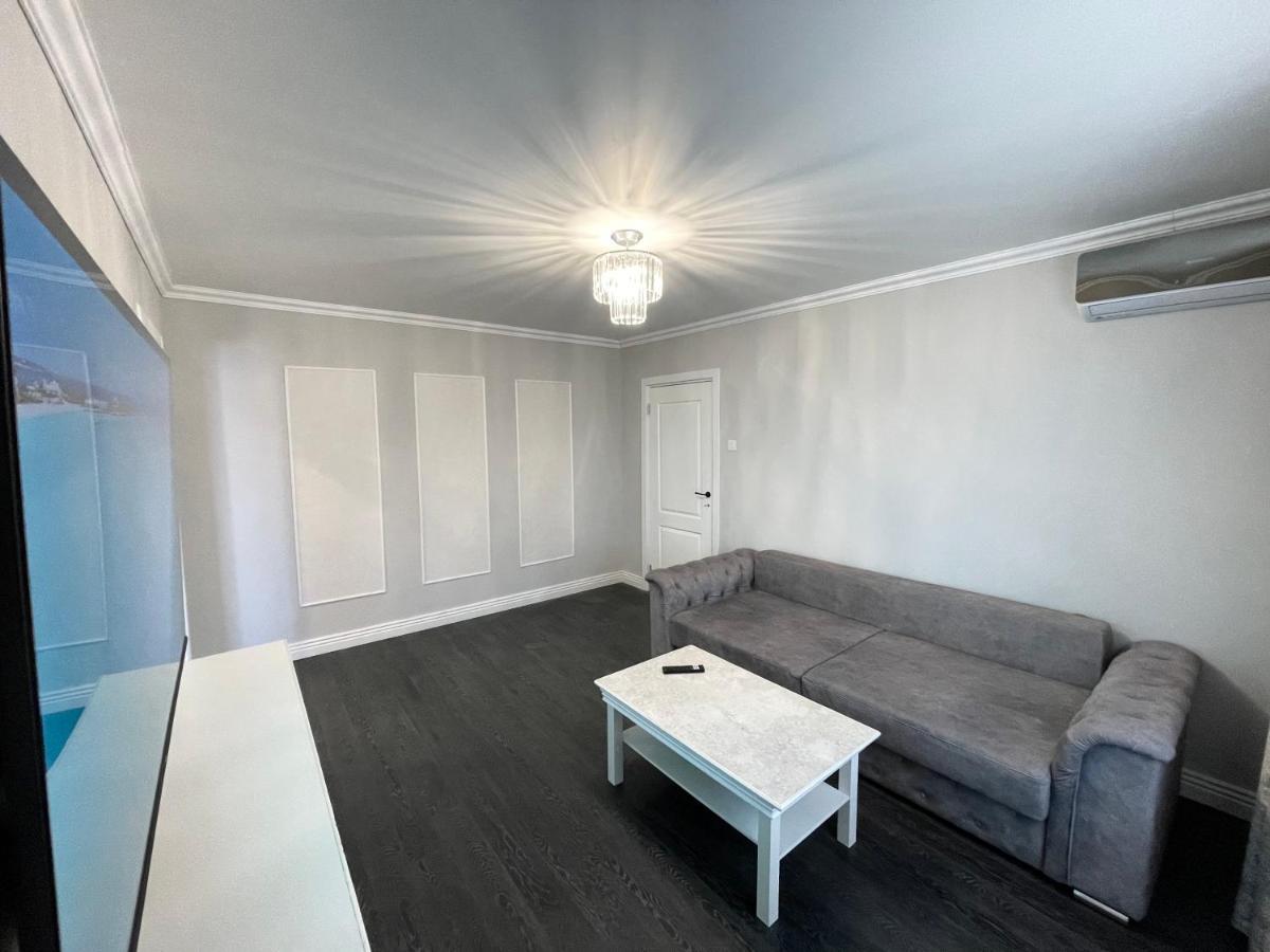 White Residence Craiova Buitenkant foto