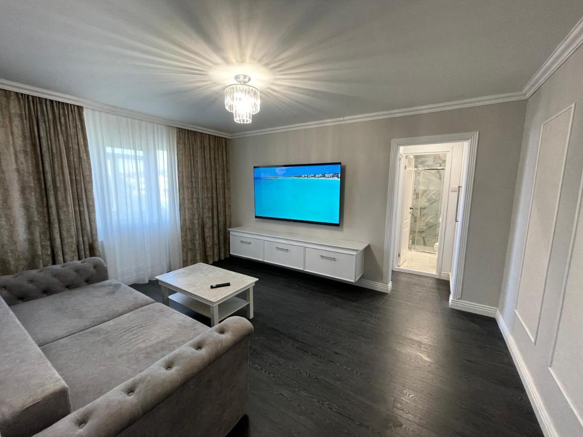 White Residence Craiova Buitenkant foto